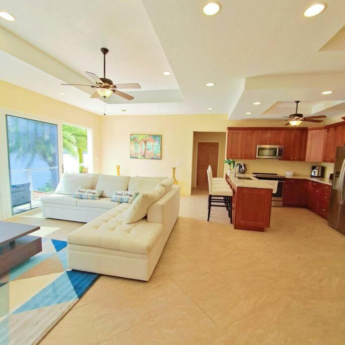 Sailfish Villa Luxury Beachfront Estate Magens Bay Cruz Bay Exteriör bild